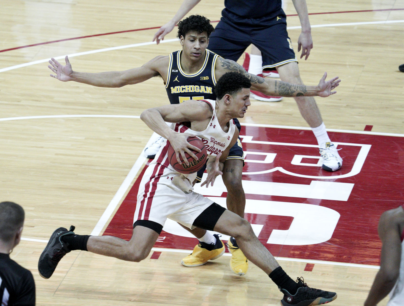 Michigan 67, UW 59